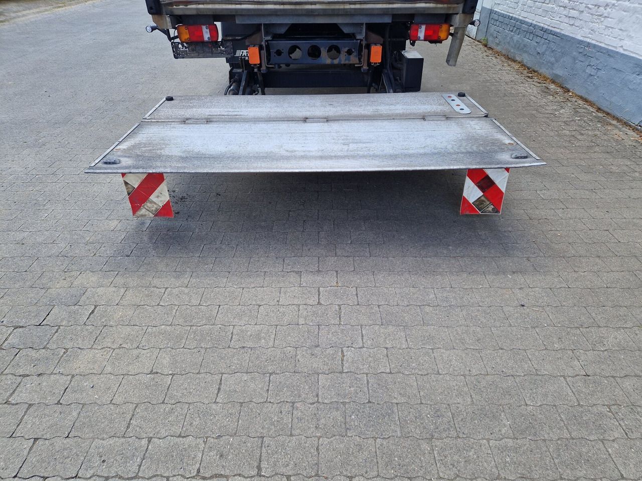 Frigorífico camión MAN TGM 15.250/340 4X2 BL TGM 15.250/340 4X2 BL, Tiefkühlkoffer, Thermoking, Rolltor, unterfaltbare Dhollandia LBW: foto 6 Frigorífico camión MAN TGM 15.250/340 4X2 BL TGM 15.250/340 4X2 BL, Tiefkühlkoffer, Thermoking, Rolltor, unterfaltbare Dhollandia LBW: foto 6