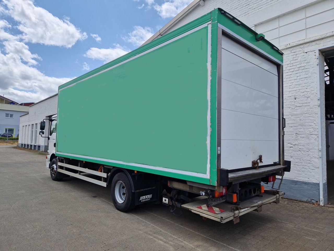 Frigorífico camión MAN TGM 15.250/340 4X2 BL TGM 15.250/340 4X2 BL, Tiefkühlkoffer, Thermoking, Rolltor, unterfaltbare Dhollandia LBW: foto 9 Frigorífico camión MAN TGM 15.250/340 4X2 BL TGM 15.250/340 4X2 BL, Tiefkühlkoffer, Thermoking, Rolltor, unterfaltbare Dhollandia LBW: foto 9