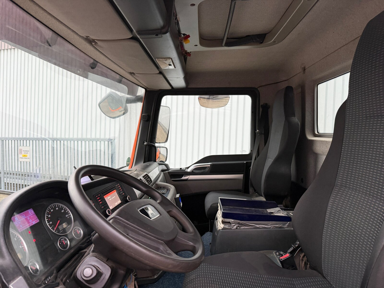 MAN TGM 18.290 4x2 BB TGM 18.290 4x2 BB, Tele-Absetzer - Portacontenedor de cadenas camión: foto 2 MAN TGM 18.290 4x2 BB TGM 18.290 4x2 BB, Tele-Absetzer - Portacontenedor de cadenas camión: foto 2