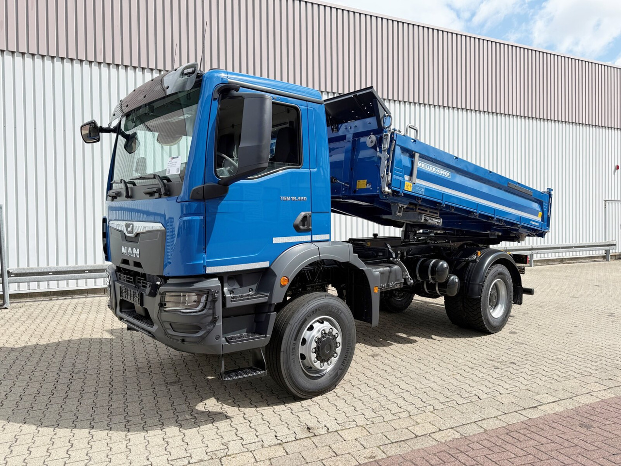 MAN TGM 18.320 4x4 BB CH TGM 18.320 4x4 BB CH, Navi, Meiller Trigenius - Volquete camión: foto 1 MAN TGM 18.320 4x4 BB CH TGM 18.320 4x4 BB CH, Navi, Meiller Trigenius - Volquete camión: foto 1