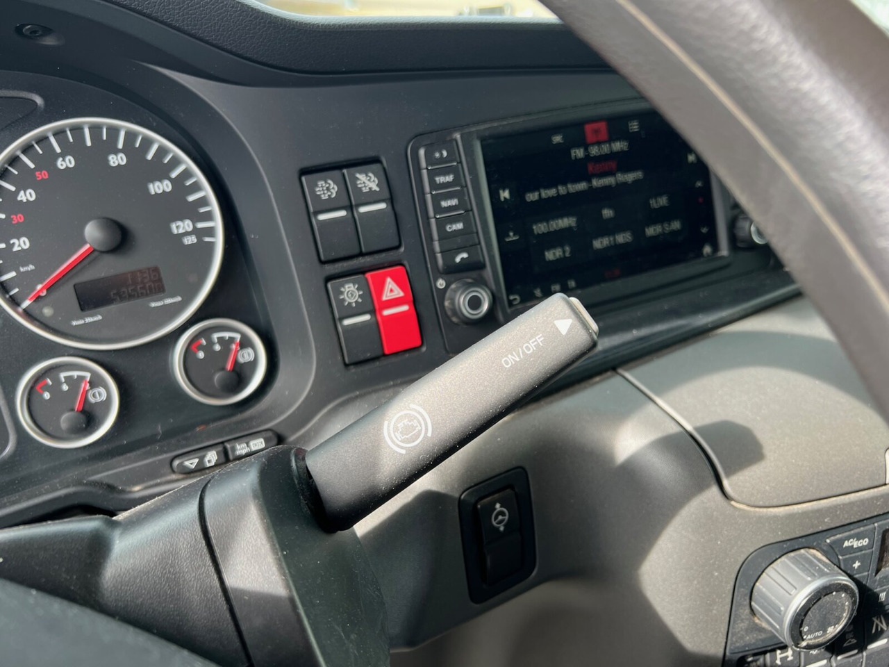 MAN TGS 26.360/400 6x2-4 BL TGS 26.360/400 6x2-4 BL, Lenk-/Lift, Kran Atlas AK 206.3E A5, Funk - Multibasculante camión, Camión grúa: foto 2 MAN TGS 26.360/400 6x2-4 BL TGS 26.360/400 6x2-4 BL, Lenk-/Lift, Kran Atlas AK 206.3E A5, Funk - Multibasculante camión, Camión grúa: foto 2