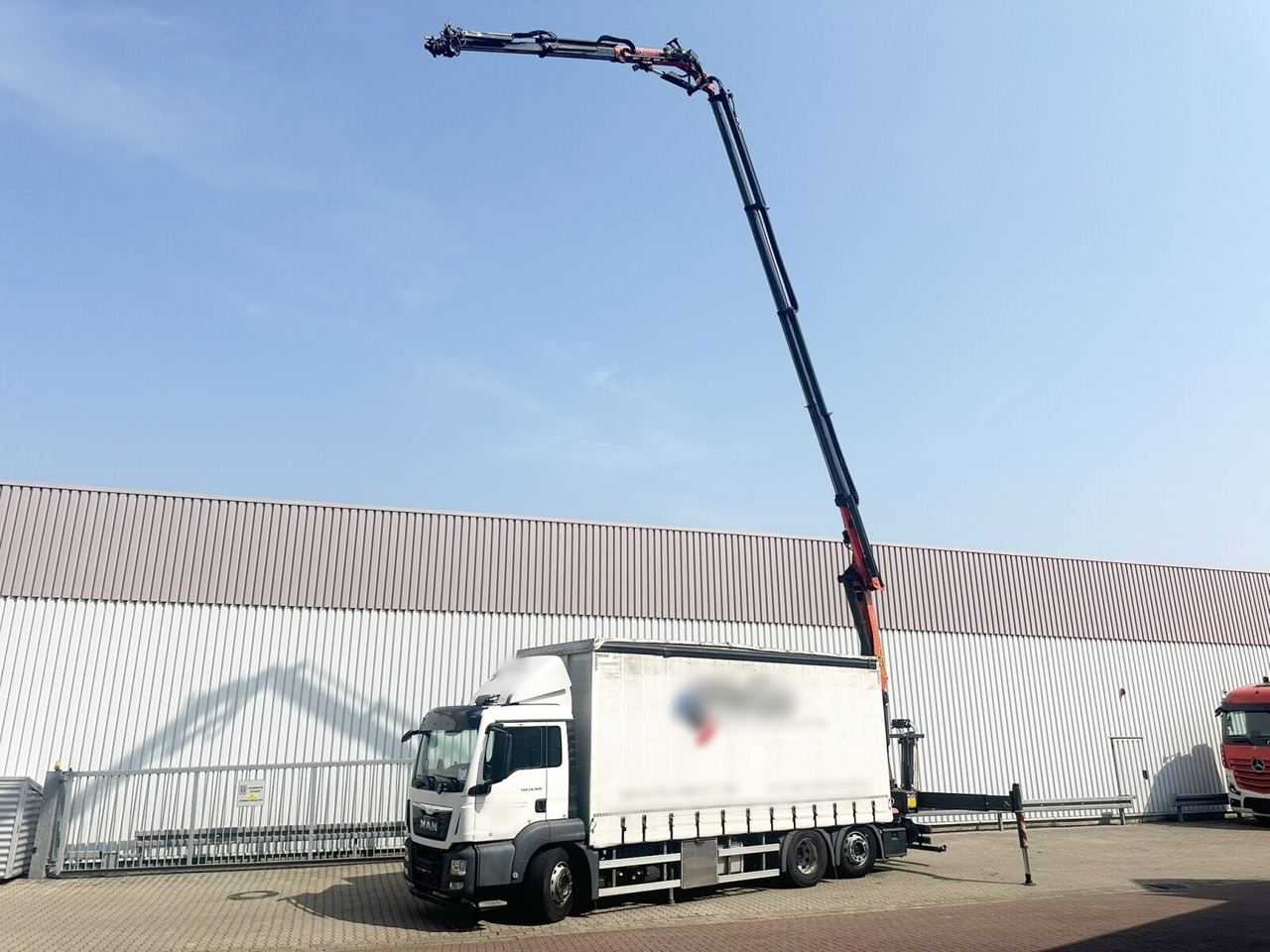 MAN TGS 26.400 6x2-4 LL TGS 26.400 6x2-4 LL, Lenk-/Lift, Edscha, Heckkran Palfinger PK23002-C + Jib PJ060A, Funk - Camión lona, Camión grúa: foto 1 MAN TGS 26.400 6x2-4 LL TGS 26.400 6x2-4 LL, Lenk-/Lift, Edscha, Heckkran Palfinger PK23002-C + Jib PJ060A, Funk - Camión lona, Camión grúa: foto 1