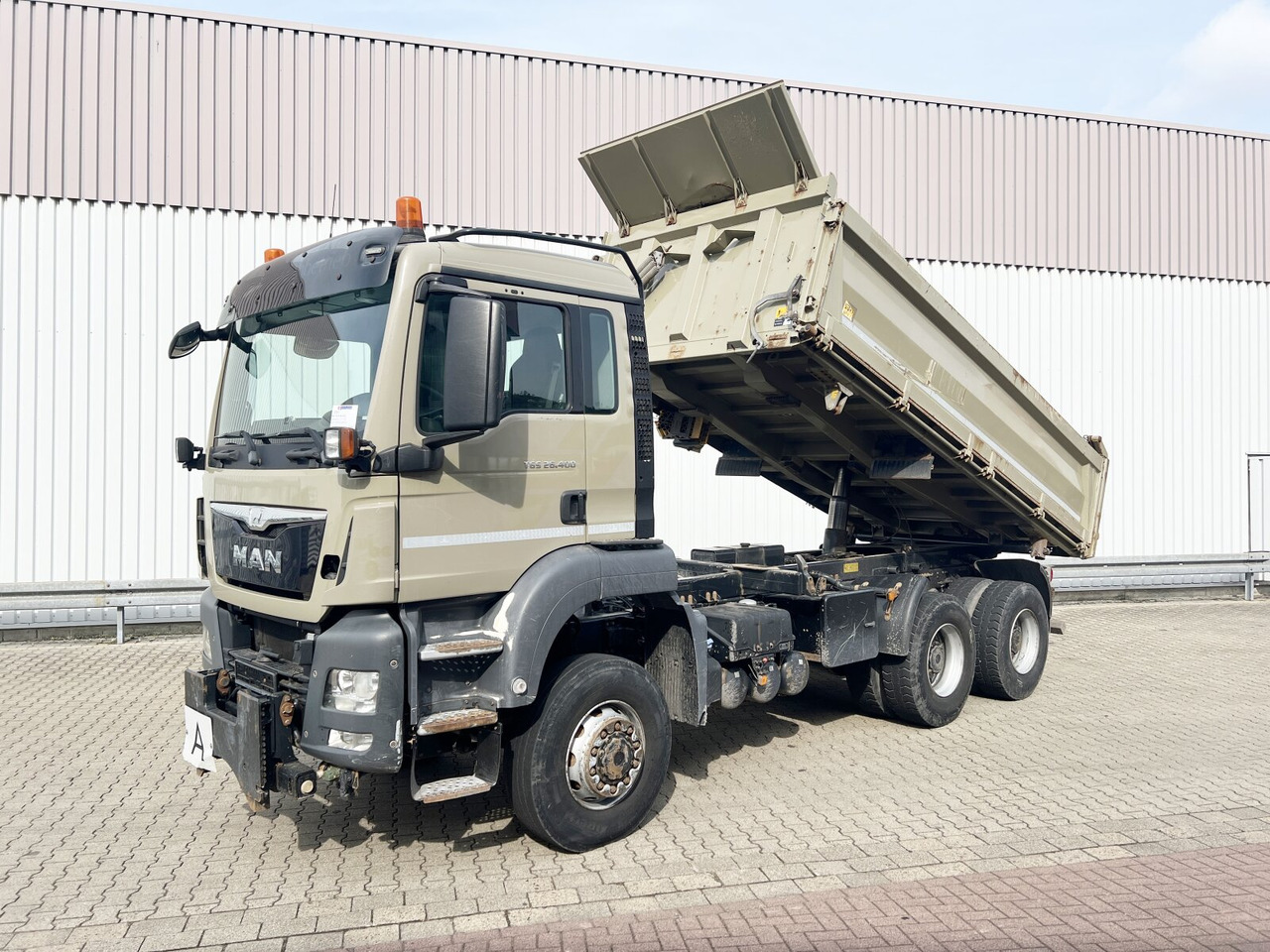 MAN TGS 26.400 6x6 BL TGS 26.400 6x6 BL, Winterdienstausstattung - Volquete camión: foto 1 MAN TGS 26.400 6x6 BL TGS 26.400 6x6 BL, Winterdienstausstattung - Volquete camión: foto 1