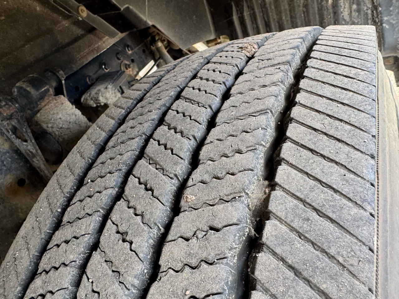 MAN TGS 26.420 6X2/4 BL TGS 26.420 6X2/4 BL, Lenk-/Liftachse, Tele-Absetzer, Funk - Portacontenedor de cadenas camión: foto 4 MAN TGS 26.420 6X2/4 BL TGS 26.420 6X2/4 BL, Lenk-/Liftachse, Tele-Absetzer, Funk - Portacontenedor de cadenas camión: foto 4