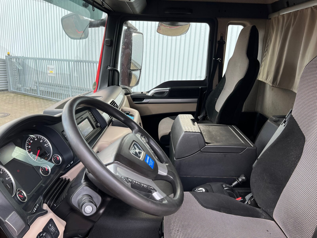 MAN TGS 26.460 6x4 BB TGS 26.460 6x4 BB, Intarder, Bordmatik - Volquete camión: foto 4 MAN TGS 26.460 6x4 BB TGS 26.460 6x4 BB, Intarder, Bordmatik - Volquete camión: foto 4