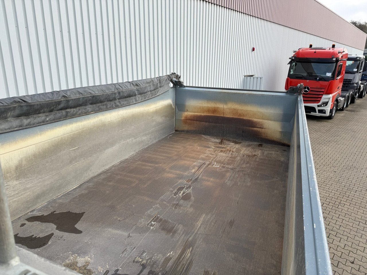 MAN TGS 26.460 6x4 BL TGS 26.460 6x4 BL, Alu-Bordwände - Volquete camión: foto 2 MAN TGS 26.460 6x4 BL TGS 26.460 6x4 BL, Alu-Bordwände - Volquete camión: foto 2