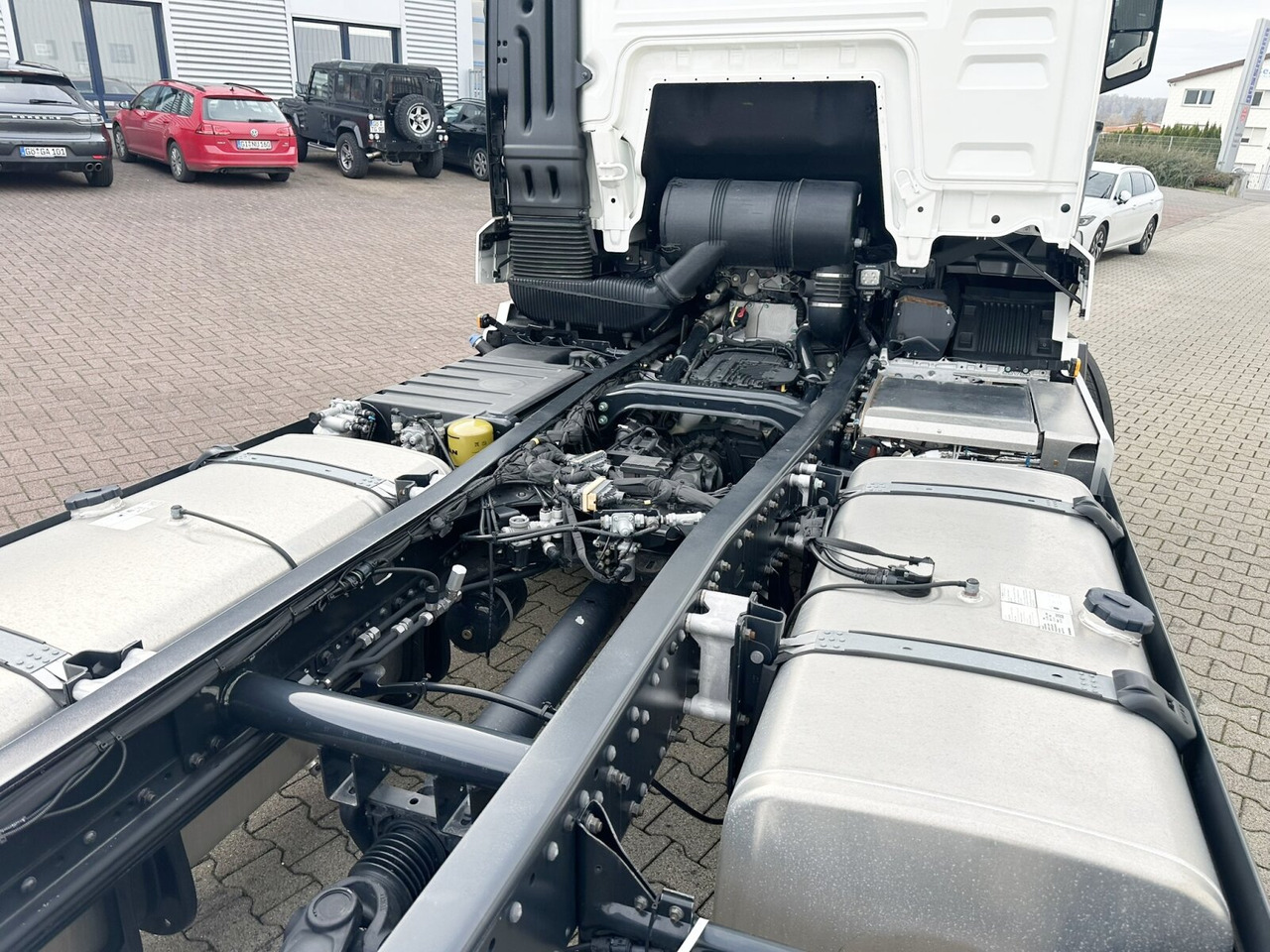 MAN TGS 26.480 6x2-4 LL TGS 26.480 6x2-4 LL, Retarder, Lenk-/Liftachse, Standklima - Chasis camión: foto 4 MAN TGS 26.480 6x2-4 LL TGS 26.480 6x2-4 LL, Retarder, Lenk-/Liftachse, Standklima - Chasis camión: foto 4