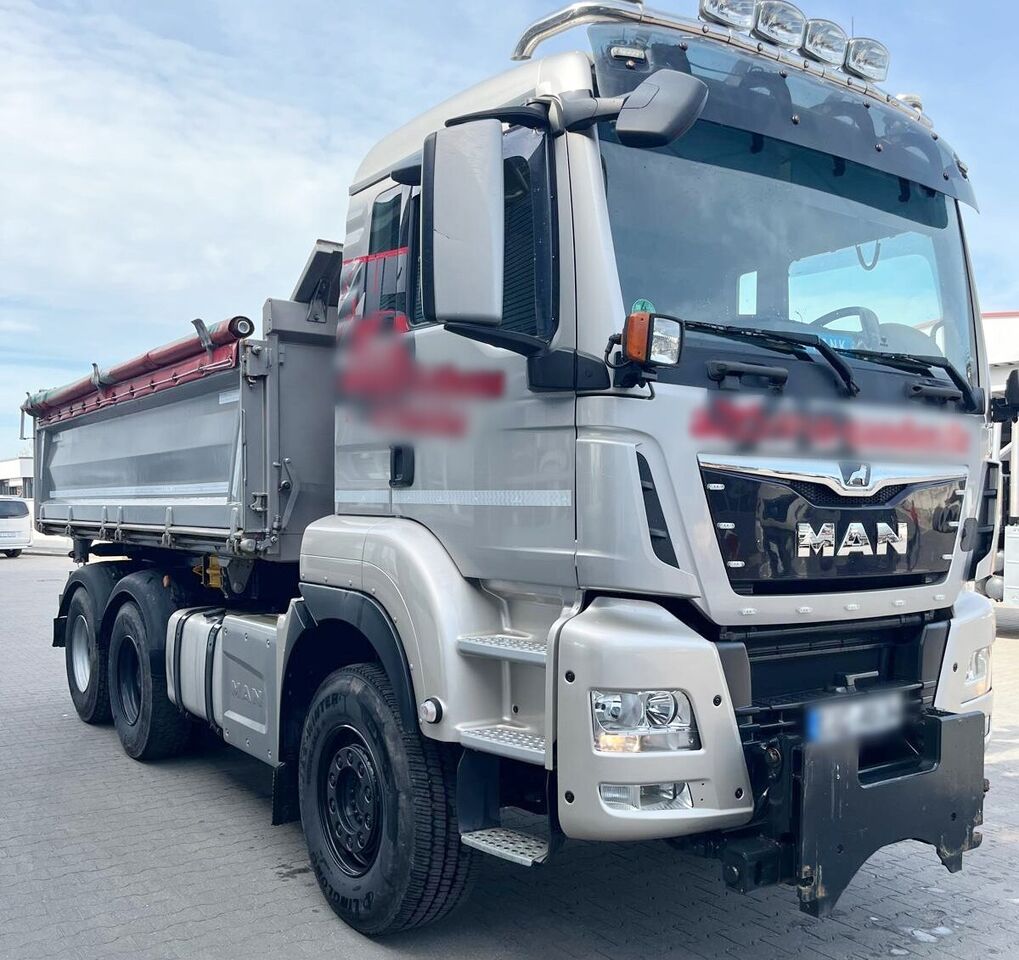 MAN TGS 26.500 6x4 BB TGS 26.500 6x4 BB, Intarder, Bordmatik, Winterdienstausstattung - Volquete camión: foto 2 MAN TGS 26.500 6x4 BB TGS 26.500 6x4 BB, Intarder, Bordmatik, Winterdienstausstattung - Volquete camión: foto 2