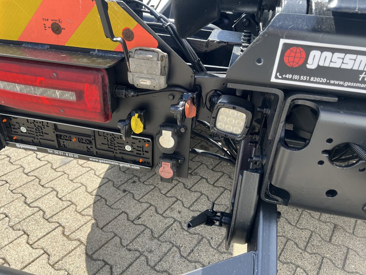 MAN TGS 26.500 6x4H-4 BL TGS 26.500 6x4H-4 BL, HydroDrive, PriTarder, Lenk-/Liftachse, AT-Motor - Multibasculante camión: foto 4 MAN TGS 26.500 6x4H-4 BL TGS 26.500 6x4H-4 BL, HydroDrive, PriTarder, Lenk-/Liftachse, AT-Motor - Multibasculante camión: foto 4