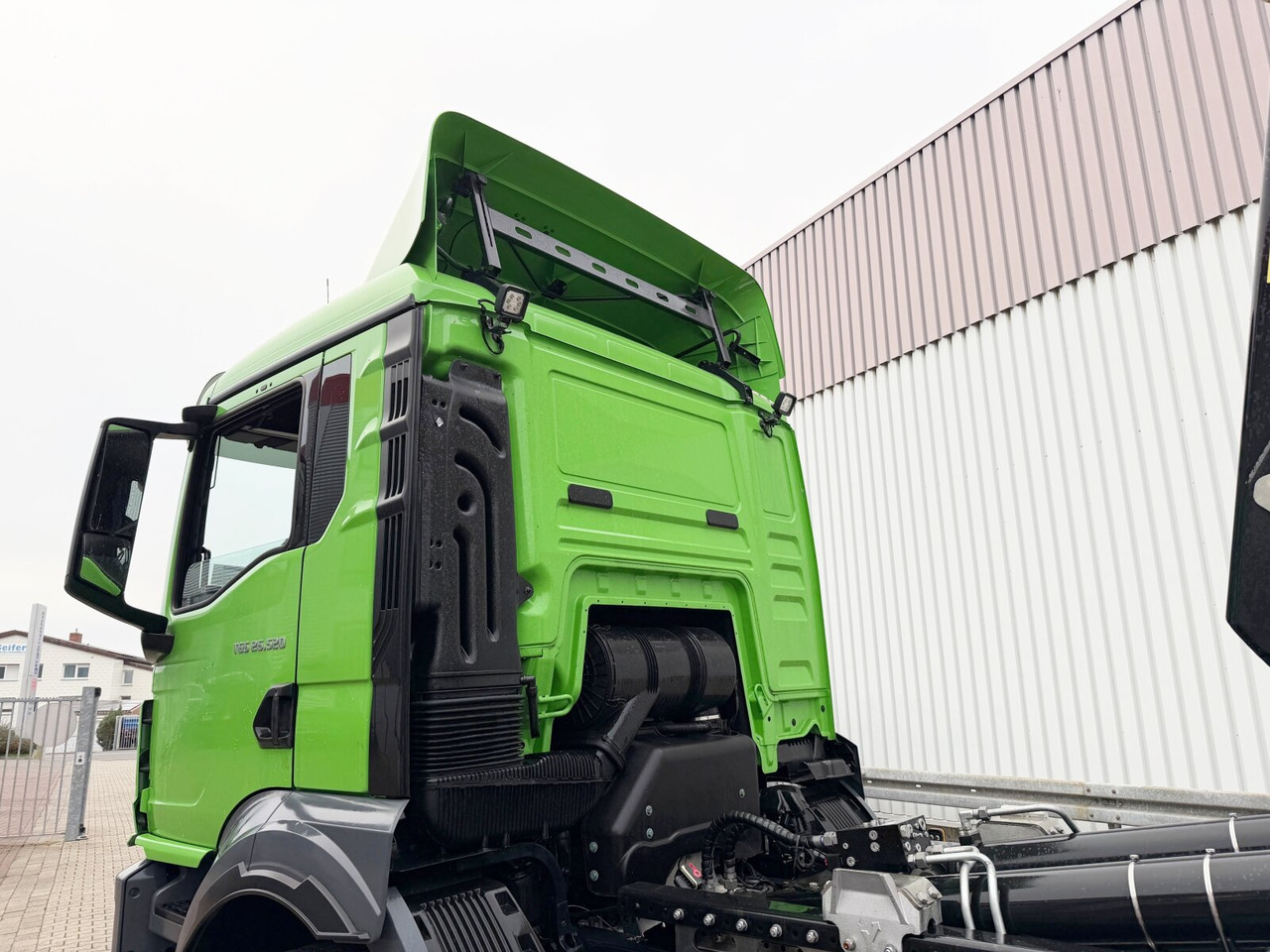 MAN TGS 26.520 6x2-2 BL TGS 26.520 6x2-2 BL, Navi, Liftachse - Multibasculante camión: foto 3 MAN TGS 26.520 6x2-2 BL TGS 26.520 6x2-2 BL, Navi, Liftachse - Multibasculante camión: foto 3