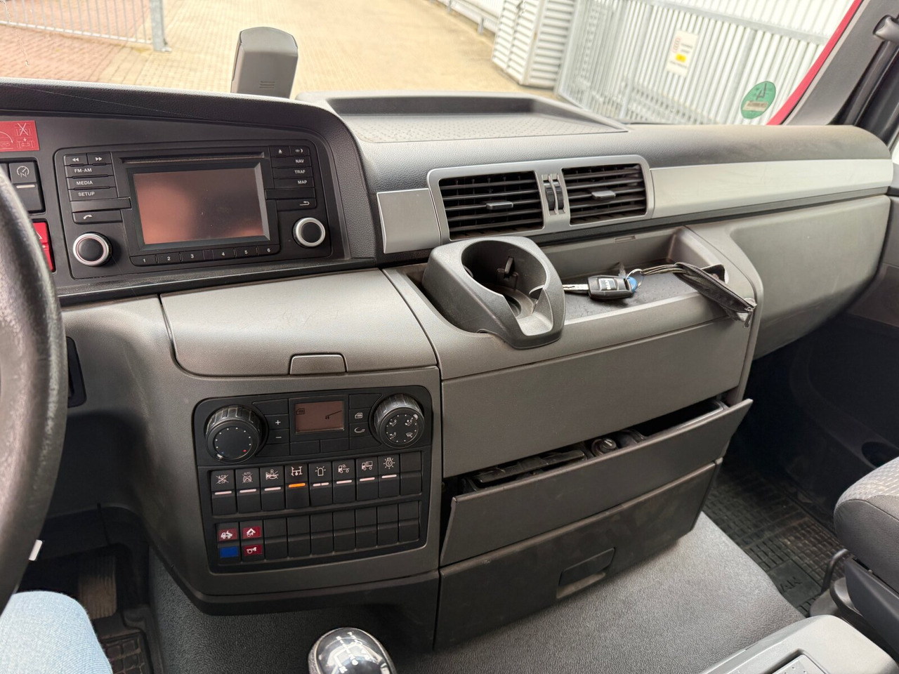 MAN TGS 33.400 6x4 BL TGS 33.400 6x4 BL, Navi - Multibasculante camión: foto 5 MAN TGS 33.400 6x4 BL TGS 33.400 6x4 BL, Navi - Multibasculante camión: foto 5