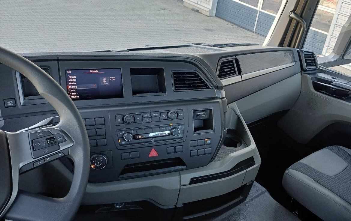 MAN TGS 33.440 6x6 BB CH TGS 33.440 6x6 BB CH, Hohe Bauart, Nebenantrieb - Chasis camión: foto 5 MAN TGS 33.440 6x6 BB CH TGS 33.440 6x6 BB CH, Hohe Bauart, Nebenantrieb - Chasis camión: foto 5