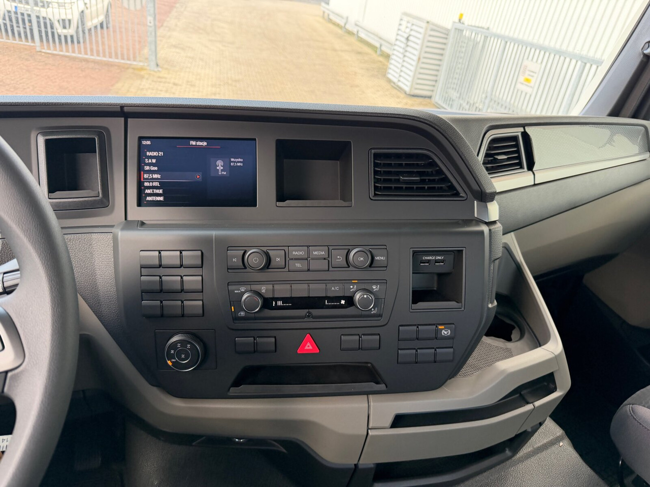 MAN TGS 33.440 6x6 BB CH TGS 33.440 6x6 BB CH, Hohe Bauart, Nebenantrieb - Chasis camión: foto 3 MAN TGS 33.440 6x6 BB CH TGS 33.440 6x6 BB CH, Hohe Bauart, Nebenantrieb - Chasis camión: foto 3