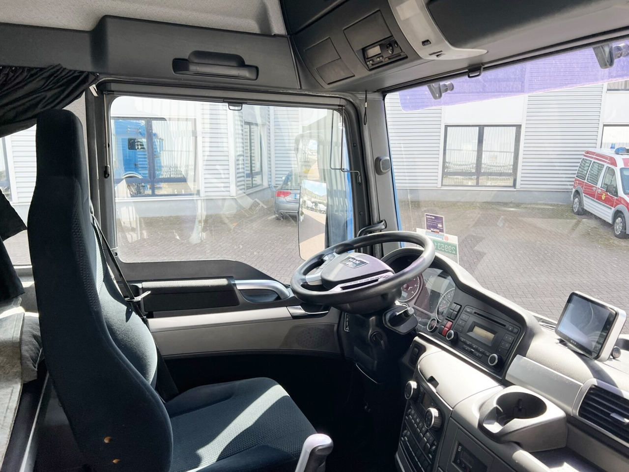 Leasing financiero de MAN TGX 18.400 4X2 LL TGX 18.400 4X2 LL, Fahrschulausstattung, XLX-Fahrerhaus leasing MAN TGX 18.400 4X2 LL TGX 18.400 4X2 LL, Fahrschulausstattung, XLX-Fahrerhaus: foto 6