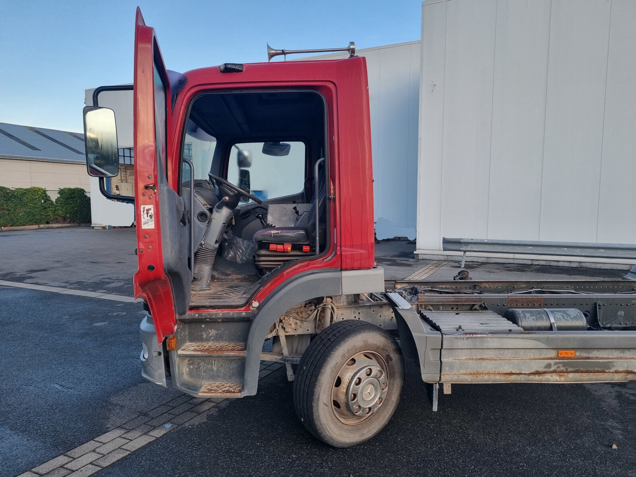 Leasing financiero de Mercedes-Benz - 1215 4x2 leasing Mercedes-Benz - 1215 4x2: foto 9