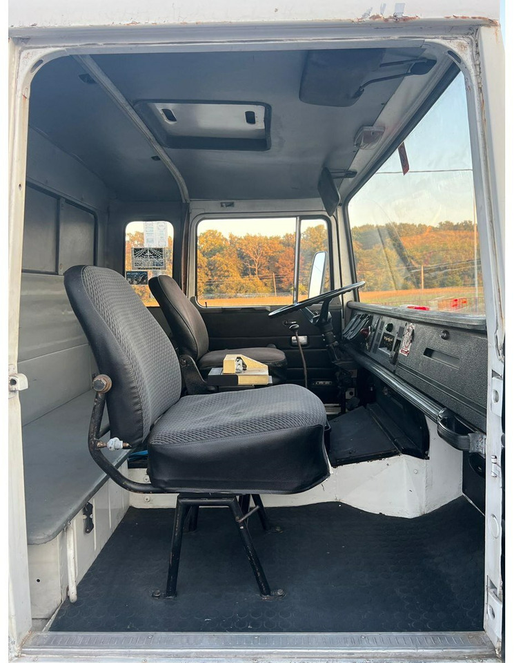 Mercedes-Benz 1923 4x2 Tankwagenzug für Kerosin 40.000l 1923 4x2 Tankwagenzug für Kerosin 40.000l - Cisterna camión: foto 2 Mercedes-Benz 1923 4x2 Tankwagenzug für Kerosin 40.000l 1923 4x2 Tankwagenzug für Kerosin 40.000l - Cisterna camión: foto 2