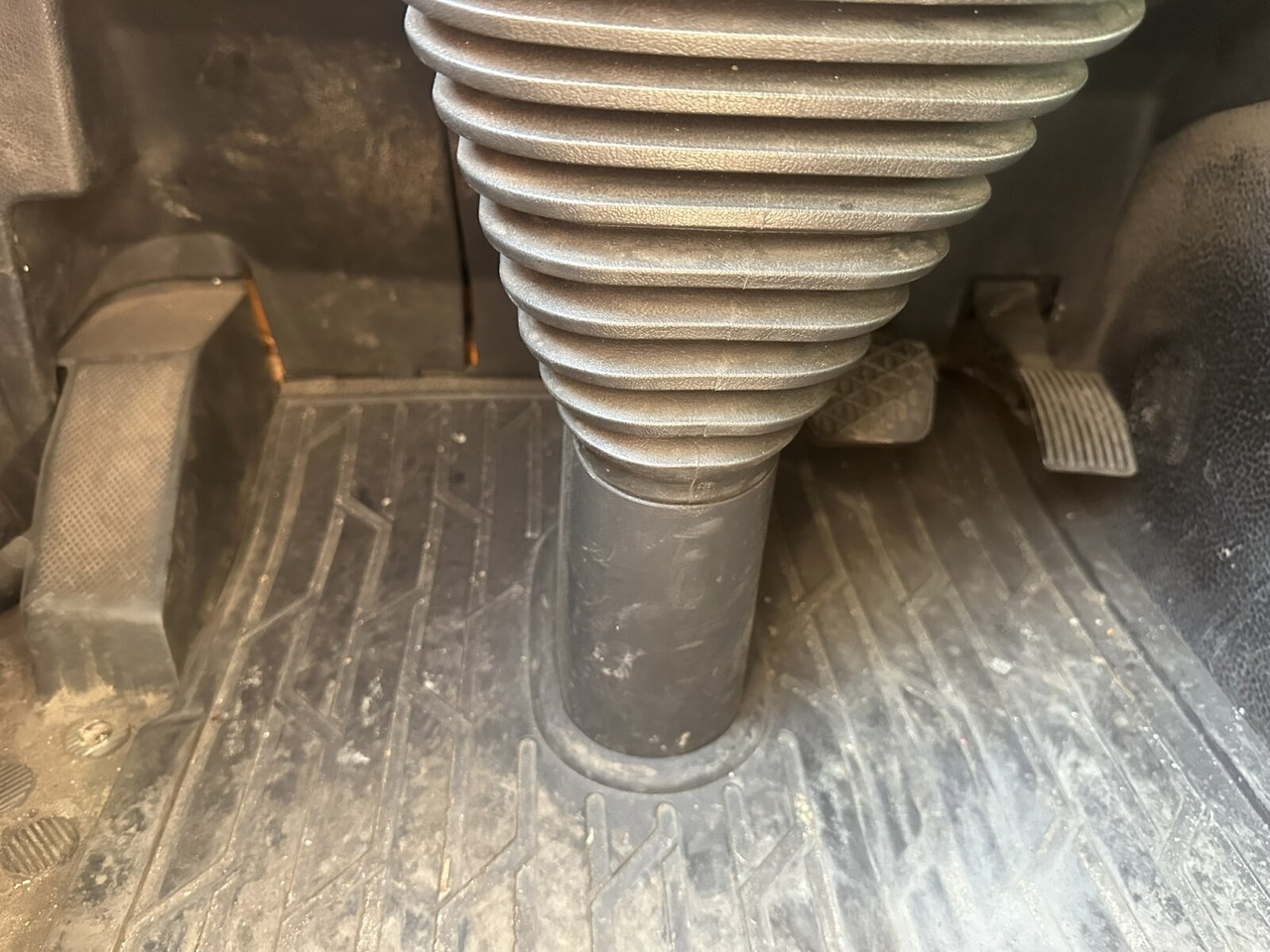 Mercedes-Benz Actros 2532 L 6x2 Actros 2532/41 L 6x2, EEV, Lenkachse - Chasis camión: foto 5 Mercedes-Benz Actros 2532 L 6x2 Actros 2532/41 L 6x2, EEV, Lenkachse - Chasis camión: foto 5