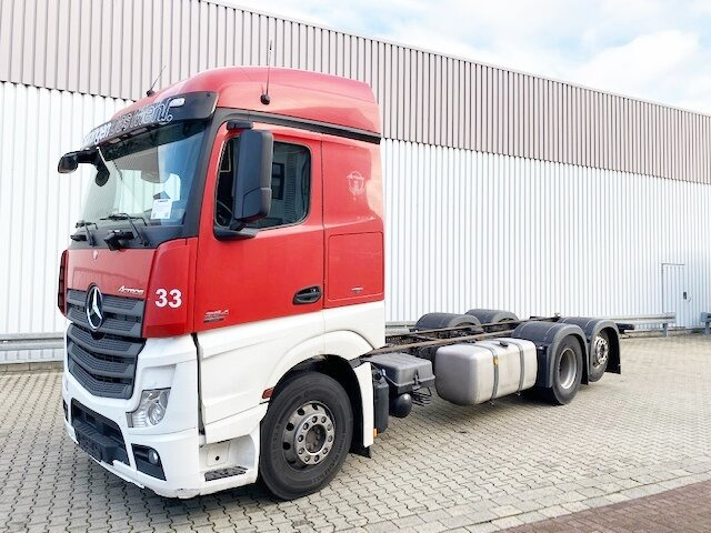 Mercedes-Benz Actros 2545 L 6x2 Actros 2545 L 6x2, StreamSpace, Liftachse, Bi-Xenon - Chasis camión: foto 1 Mercedes-Benz Actros 2545 L 6x2 Actros 2545 L 6x2, StreamSpace, Liftachse, Bi-Xenon - Chasis camión: foto 1