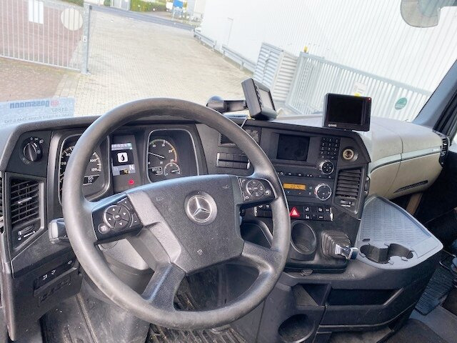 Mercedes-Benz Actros 2545 L 6x2 Actros 2545 L 6x2, StreamSpace, Liftachse, Bi-Xenon - Chasis camión: foto 3 Mercedes-Benz Actros 2545 L 6x2 Actros 2545 L 6x2, StreamSpace, Liftachse, Bi-Xenon - Chasis camión: foto 3