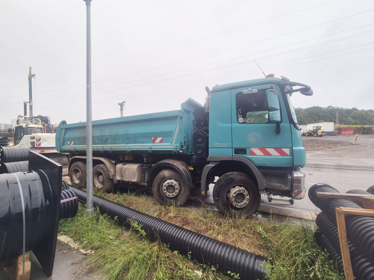 Mercedes-Benz Actros 3241 K 8x4/4 Actros 3241 K 8x4/4, Bordmatik - Volquete camión: foto 3 Mercedes-Benz Actros 3241 K 8x4/4 Actros 3241 K 8x4/4, Bordmatik - Volquete camión: foto 3