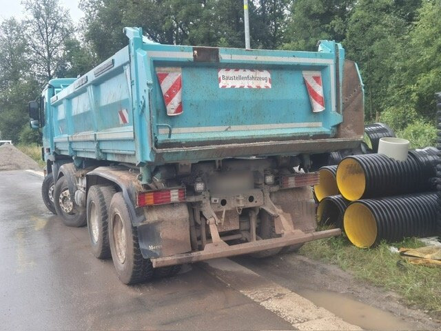 Mercedes-Benz Actros 3241 K 8x4/4 Actros 3241 K 8x4/4, Bordmatik - Volquete camión: foto 4 Mercedes-Benz Actros 3241 K 8x4/4 Actros 3241 K 8x4/4, Bordmatik - Volquete camión: foto 4
