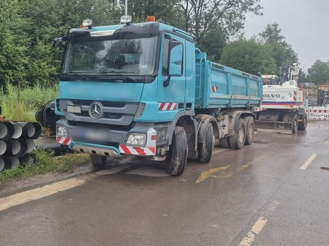 Mercedes-Benz Actros 3241 K 8x4/4 Actros 3241 K 8x4/4, Bordmatik - Volquete camión: foto 2 Mercedes-Benz Actros 3241 K 8x4/4 Actros 3241 K 8x4/4, Bordmatik - Volquete camión: foto 2