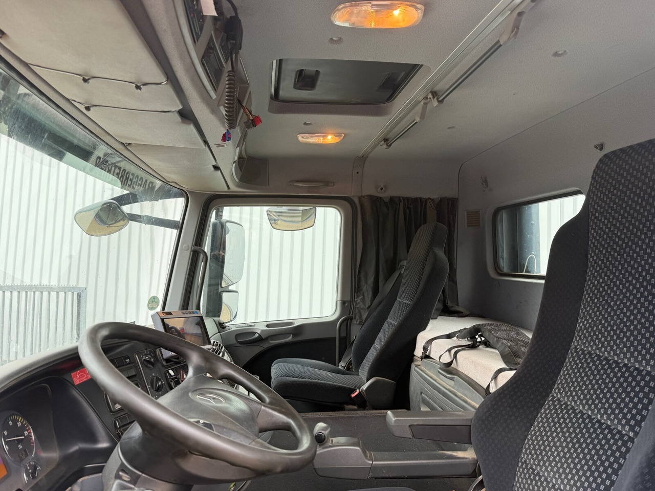 Mercedes-Benz Actros 3346 6x4 Actros 3346 6x4, Retarder - Multibasculante camión: foto 2 Mercedes-Benz Actros 3346 6x4 Actros 3346 6x4, Retarder - Multibasculante camión: foto 2