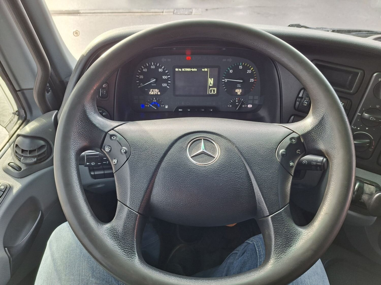 Mercedes-Benz Actros 4146 K 8x4/4 Actros 4146 K 8x4/4, Retarder, Kran Hiab XS 477 E-7 HiPro, Flyjib, Seilwinde, Funk - Multibasculante camión, Camión grúa: foto 4 Mercedes-Benz Actros 4146 K 8x4/4 Actros 4146 K 8x4/4, Retarder, Kran Hiab XS 477 E-7 HiPro, Flyjib, Seilwinde, Funk - Multibasculante camión, Camión grúa: foto 4