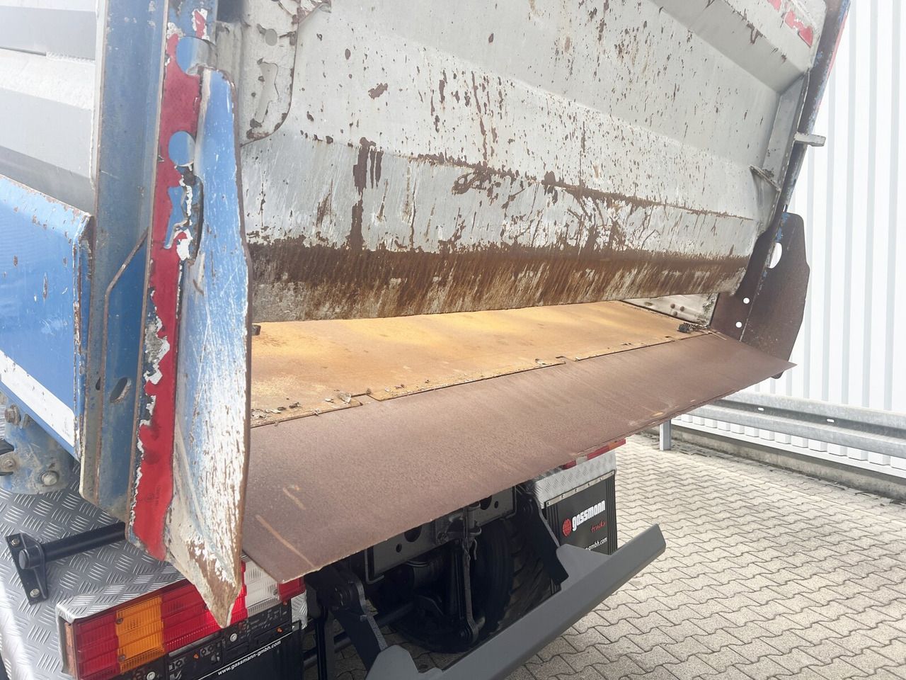 Leasing financiero de Mercedes-Benz Actros MP 3, 3241/8x4, Actros MP 3, 3241/8x4, Alukipper Bordmatik, Kli-Ret leasing Mercedes-Benz Actros MP 3, 3241/8x4, Actros MP 3, 3241/8x4, Alukipper Bordmatik, Kli-Ret: foto 13 Leasing financiero de Mercedes-Benz Actros MP 3, 3241/8x4, Actros MP 3, 3241/8x4, Alukipper Bordmatik, Kli-Ret leasing Mercedes-Benz Actros MP 3, 3241/8x4, Actros MP 3, 3241/8x4, Alukipper Bordmatik, Kli-Ret: foto 13