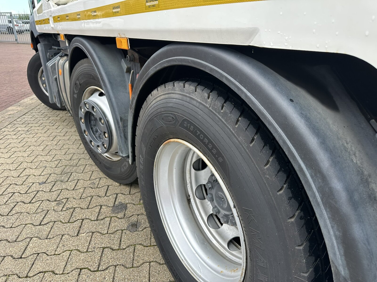 Mercedes-Benz Antos 2540 L 6x2 Antos 2540 L 6x2, Vorlauflenk-/Liftachse, Teleabsetzer - Portacontenedor de cadenas camión: foto 5 Mercedes-Benz Antos 2540 L 6x2 Antos 2540 L 6x2, Vorlauflenk-/Liftachse, Teleabsetzer - Portacontenedor de cadenas camión: foto 5