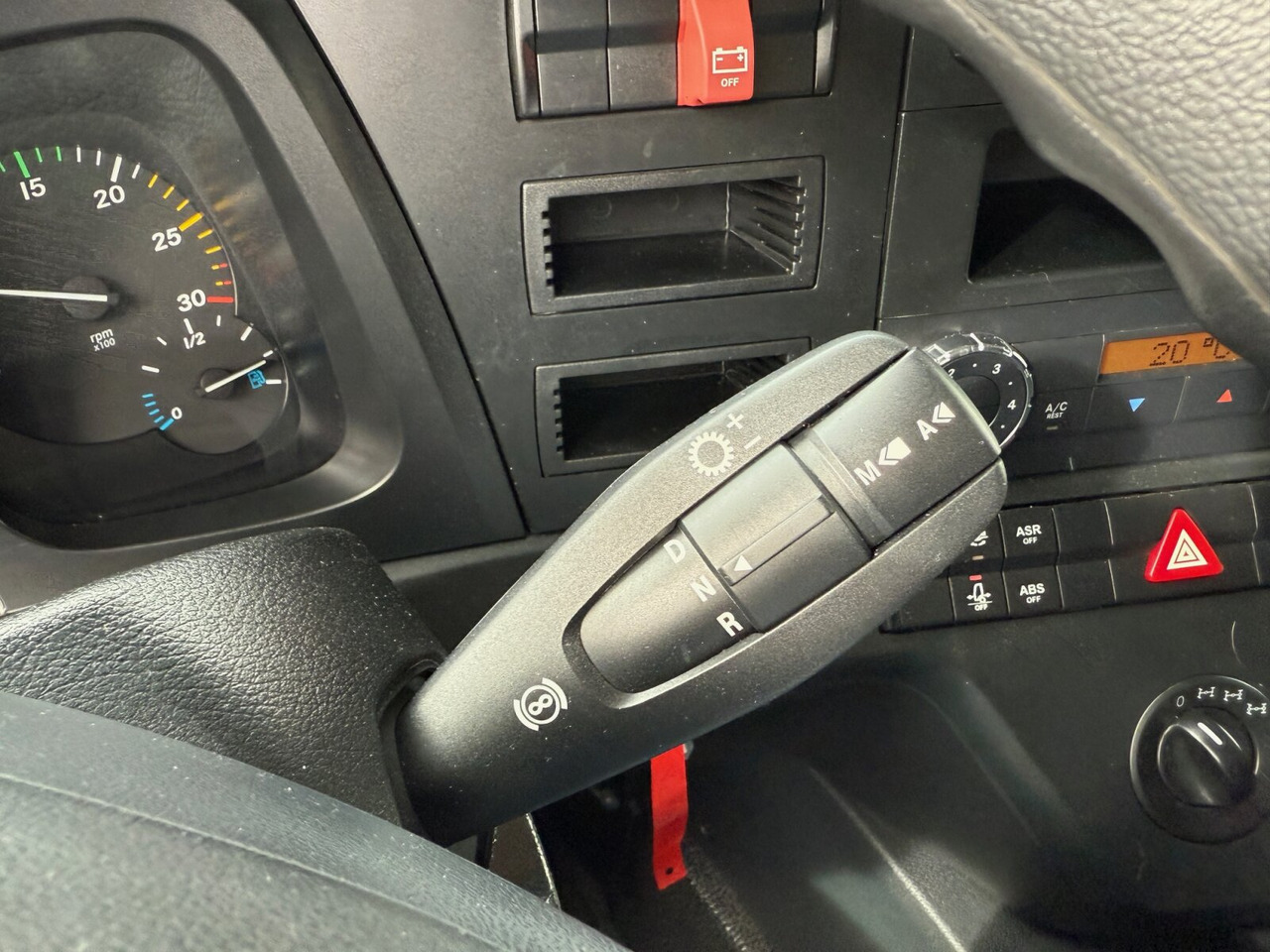 Mercedes-Benz Arocs 1827/30 A 4x4 Arocs 1827/30 A 4x4, Ex-Bundeswehr! - Camión caja abierta: foto 4 Mercedes-Benz Arocs 1827/30 A 4x4 Arocs 1827/30 A 4x4, Ex-Bundeswehr! - Camión caja abierta: foto 4