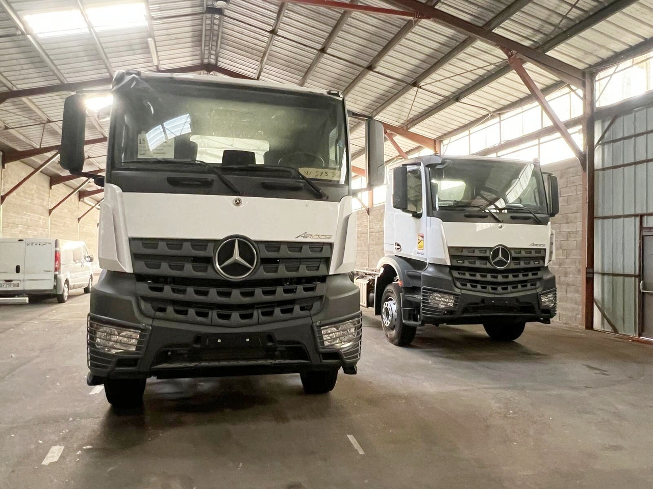 Mercedes-Benz Arocs 1840 K 4x2 Arocs 1840 K 4x2, MultimediaCockpit, 2x Nebenantrieb, NMV & Motorabtrieb - Chasis camión: foto 2 Mercedes-Benz Arocs 1840 K 4x2 Arocs 1840 K 4x2, MultimediaCockpit, 2x Nebenantrieb, NMV & Motorabtrieb - Chasis camión: foto 2