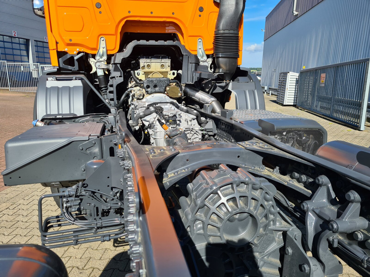 Mercedes-Benz Arocs 2033 A 4x4 Arocs 2033 A 4x4, Grounder, Motorabtrieb - Chasis camión: foto 2 Mercedes-Benz Arocs 2033 A 4x4 Arocs 2033 A 4x4, Grounder, Motorabtrieb - Chasis camión: foto 2
