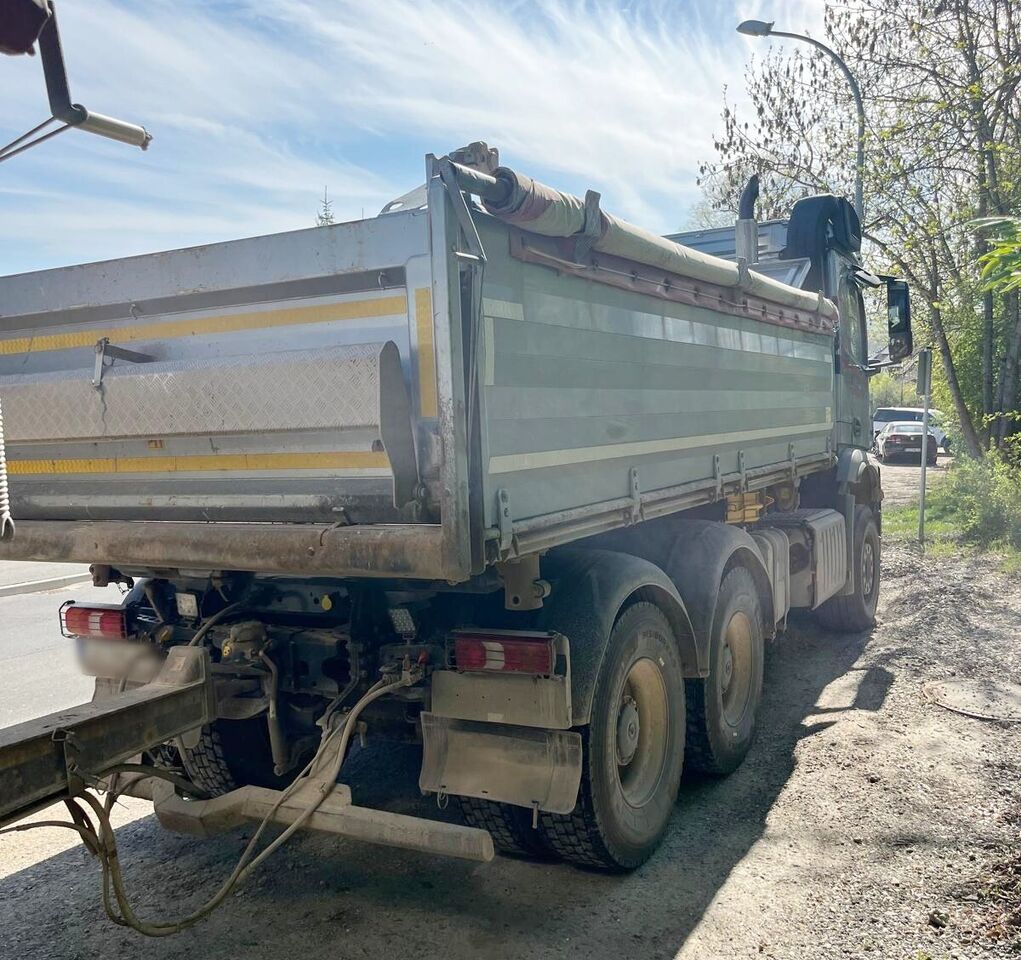 Mercedes-Benz Arocs 2651 K 6x4 Arocs 2651 K 6x4, Retarder, Widi, Alu-Bordwände, Motorabtrieb - Volquete camión: foto 4 Mercedes-Benz Arocs 2651 K 6x4 Arocs 2651 K 6x4, Retarder, Widi, Alu-Bordwände, Motorabtrieb - Volquete camión: foto 4