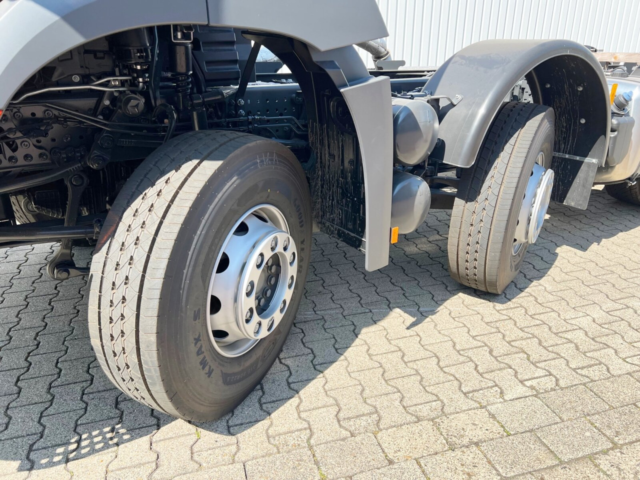 Mercedes-Benz Arocs 3240 8x4 Arocs 3240 8x4, 9/10m³ Mischer - Camión hormigonera: foto 4 Mercedes-Benz Arocs 3240 8x4 Arocs 3240 8x4, 9/10m³ Mischer - Camión hormigonera: foto 4