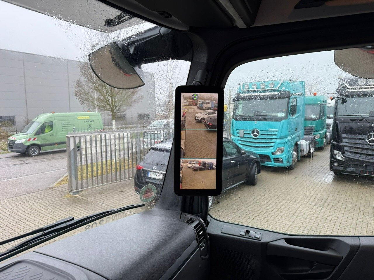 Mercedes-Benz Arocs 3243 B 8x4/4 Arocs 3243 B 8x4/4, MirrorCam, MultimediaCockpit, Navi, Betonmischer Intermix ca. 9m³ - Camión hormigonera: foto 3 Mercedes-Benz Arocs 3243 B 8x4/4 Arocs 3243 B 8x4/4, MirrorCam, MultimediaCockpit, Navi, Betonmischer Intermix ca. 9m³ - Camión hormigonera: foto 3