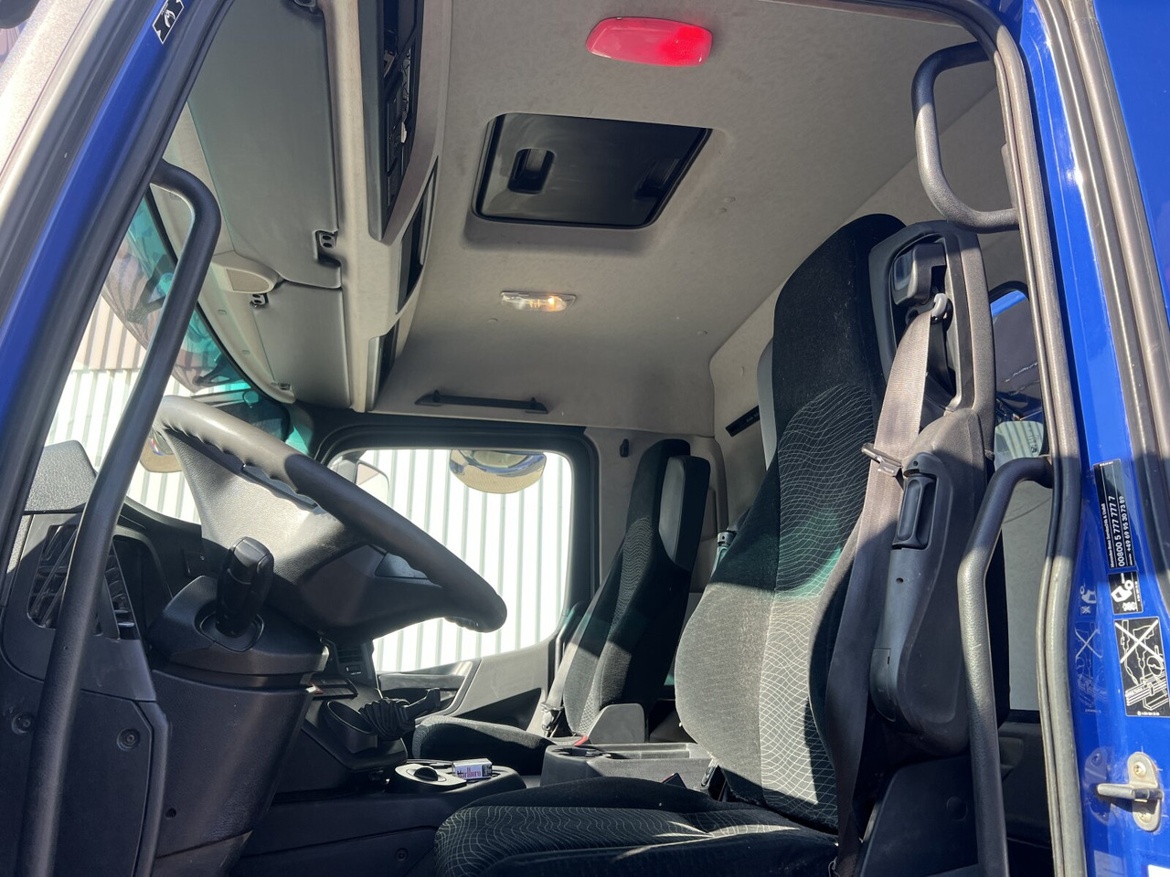 Mercedes-Benz Arocs 3243 K 8x4/4 Arocs 3243 K 8x4/4, Bordmatik - Volquete camión: foto 3 Mercedes-Benz Arocs 3243 K 8x4/4 Arocs 3243 K 8x4/4, Bordmatik - Volquete camión: foto 3