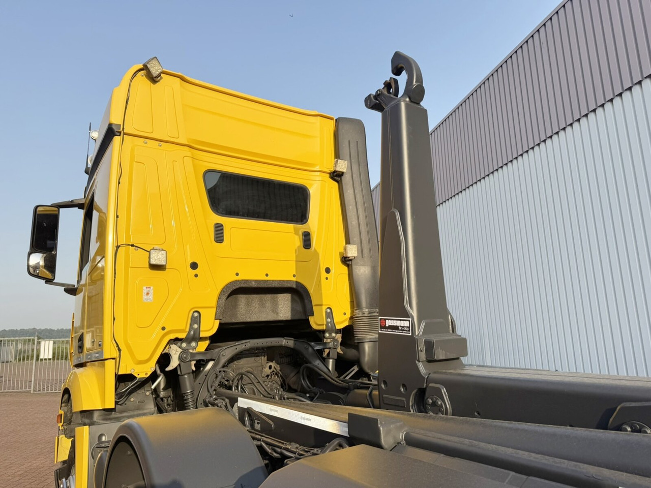 Mercedes-Benz Arocs 3245 LK 8x4/4 Arocs 3245 LK 8x4/4, Navi, Motorabtrieb, Meiller RK 30.67, Funk - Multibasculante camión: foto 2 Mercedes-Benz Arocs 3245 LK 8x4/4 Arocs 3245 LK 8x4/4, Navi, Motorabtrieb, Meiller RK 30.67, Funk - Multibasculante camión: foto 2