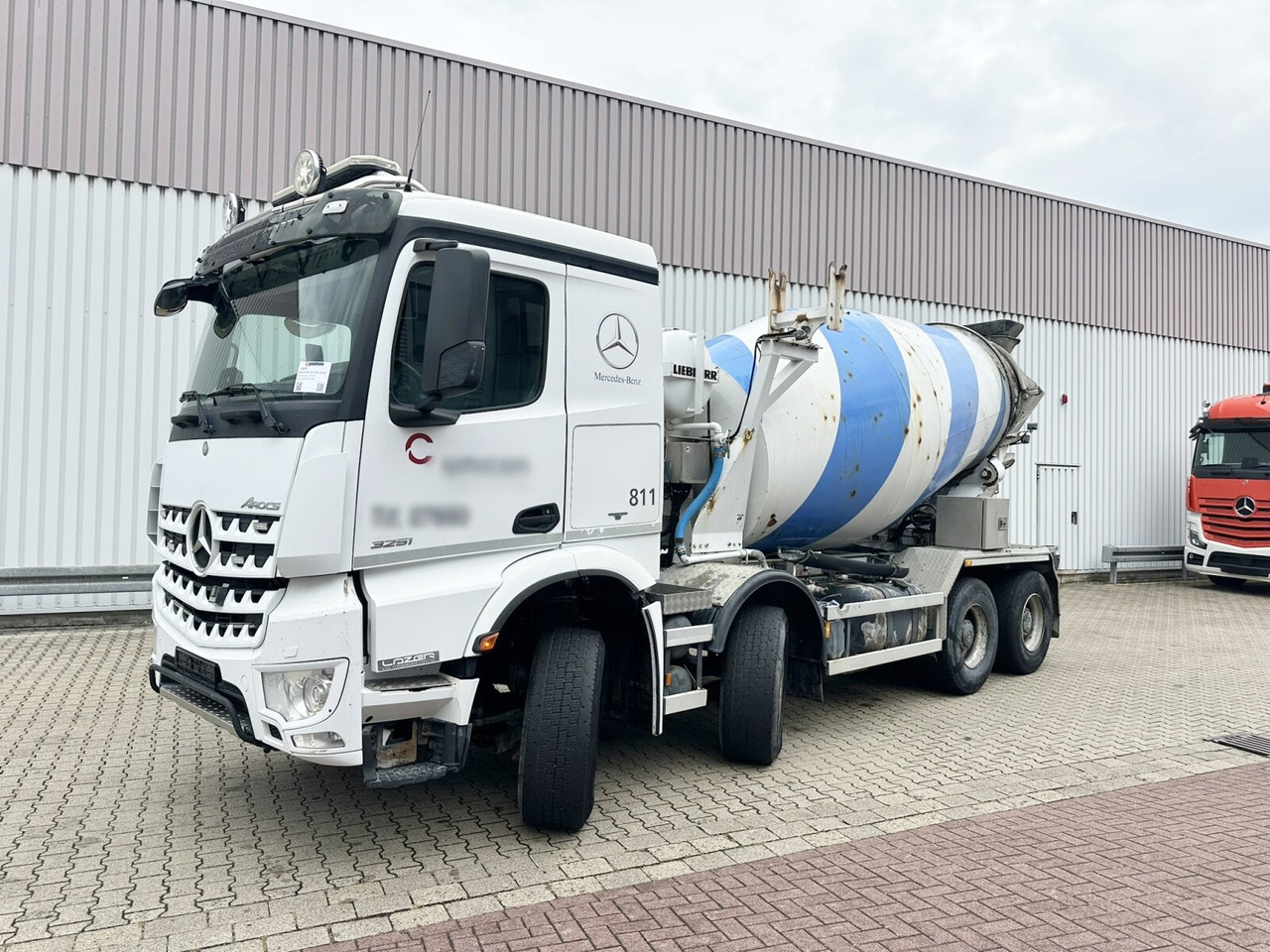 Mercedes-Benz Arocs 3251 8x4/4 Arocs 3251 8x4/4, Betonmischer Liebherr ca. 9m³ - Camión hormigonera: foto 1 Mercedes-Benz Arocs 3251 8x4/4 Arocs 3251 8x4/4, Betonmischer Liebherr ca. 9m³ - Camión hormigonera: foto 1