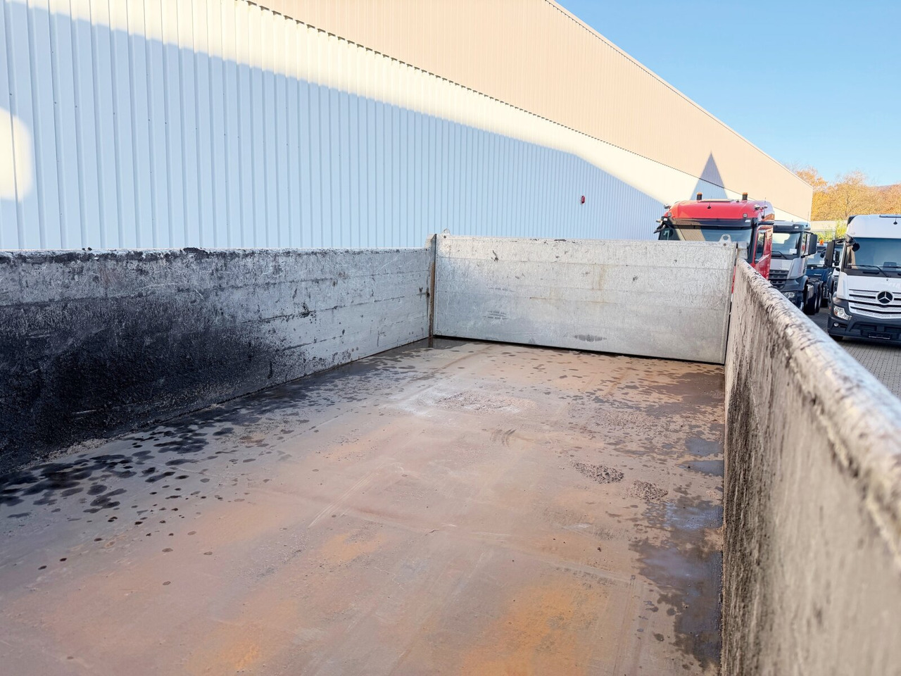 Mercedes-Benz Arocs 3351 AK 6x6 Arocs 3351 AK 6x6, Retarder, Grounder, Motorabtrieb, pneum. Heckklappenöffnung - Volquete camión: foto 3 Mercedes-Benz Arocs 3351 AK 6x6 Arocs 3351 AK 6x6, Retarder, Grounder, Motorabtrieb, pneum. Heckklappenöffnung - Volquete camión: foto 3