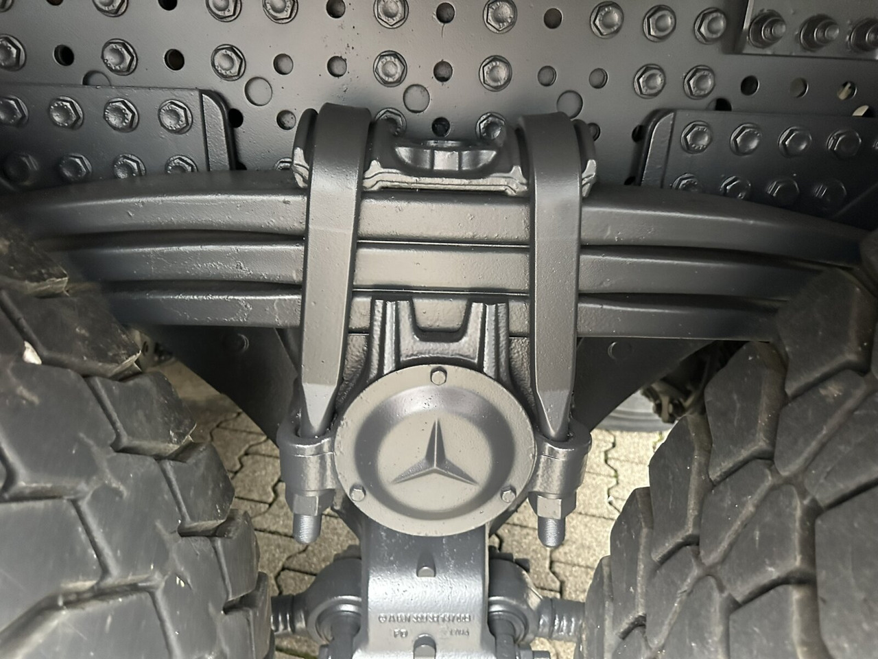 Mercedes-Benz Arocs 3363 K 6x4 Arocs 3363 K 6x4, Grounder, Turbo-Retarder-Kupplung, Bordmatik - Volquete camión: foto 4 Mercedes-Benz Arocs 3363 K 6x4 Arocs 3363 K 6x4, Grounder, Turbo-Retarder-Kupplung, Bordmatik - Volquete camión: foto 4