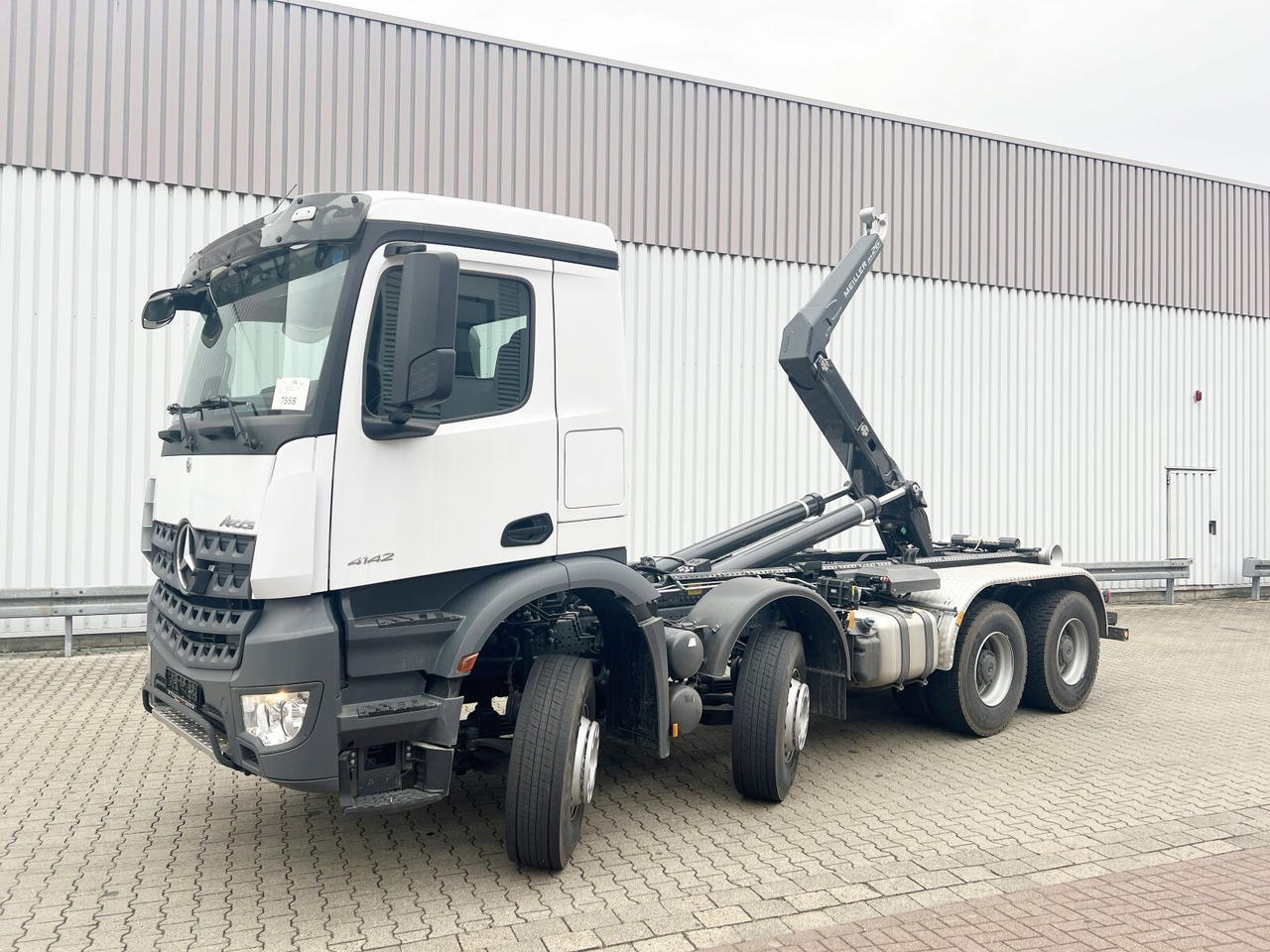 Mercedes-Benz Arocs 4142/48 8x4/4 Arocs 4142/48  8x4/4, Grounder, Meiller RS26 62-K, Funk - Multibasculante camión: foto 1 Mercedes-Benz Arocs 4142/48 8x4/4 Arocs 4142/48  8x4/4, Grounder, Meiller RS26 62-K, Funk - Multibasculante camión: foto 1