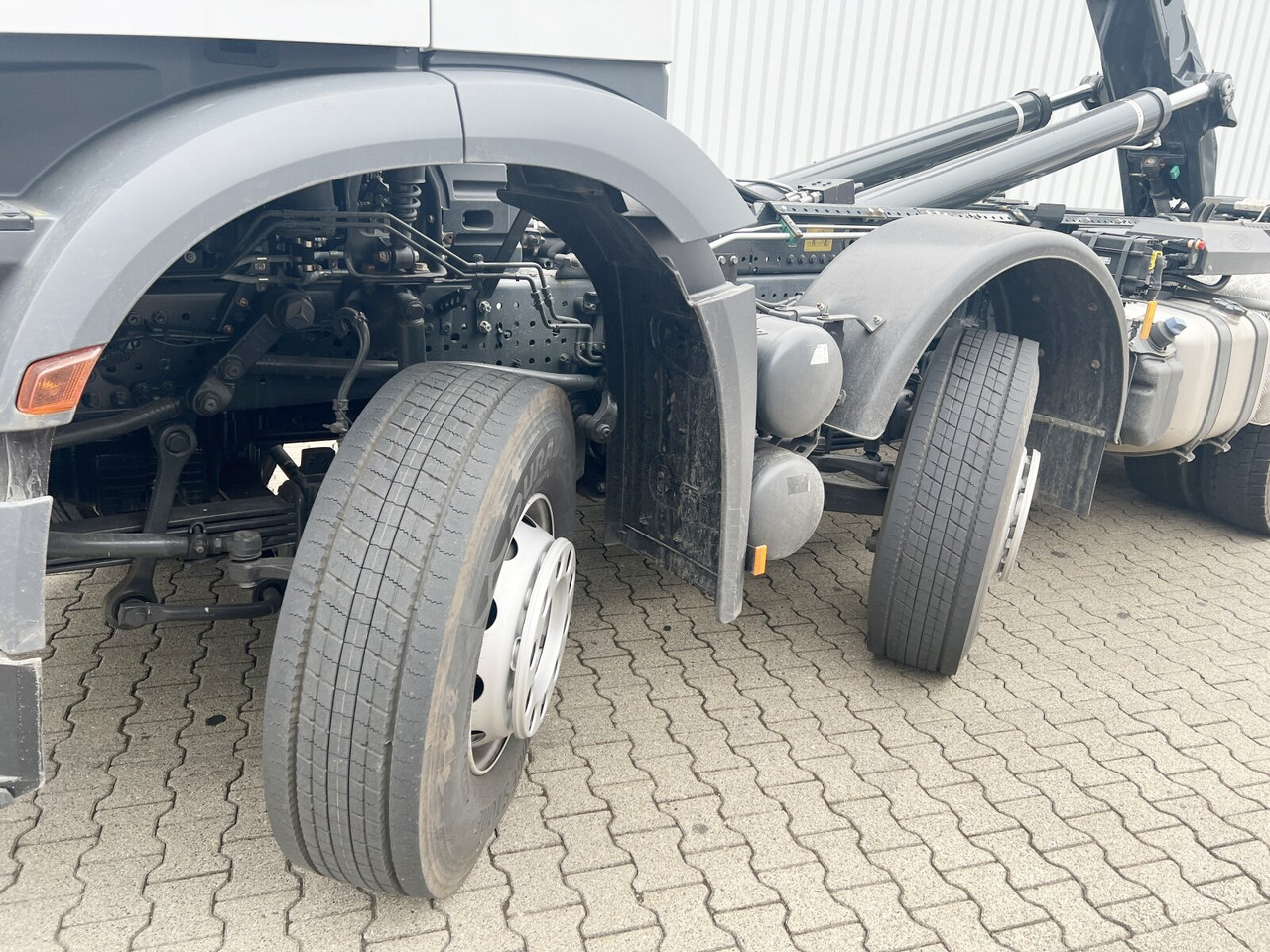 Leasing financiero de Mercedes-Benz Arocs 4142/48 8x4/4 Arocs 4142/48  8x4/4, Grounder, Meiller RS26 62-K, Funk, Motorabtrieb leasing Mercedes-Benz Arocs 4142/48 8x4/4 Arocs 4142/48  8x4/4, Grounder, Meiller RS26 62-K, Funk, Motorabtrieb: foto 15