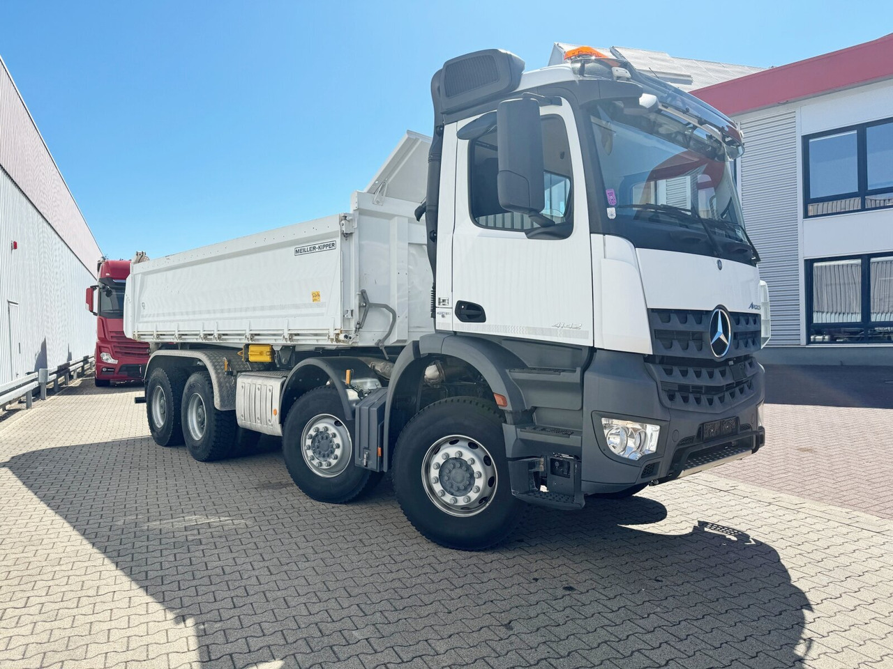 Mercedes-Benz Arocs 4142 K 8x4/4 Arocs 4142 K 8x4/4, Meiller Bordmatik links - Volquete camión: foto 3 Mercedes-Benz Arocs 4142 K 8x4/4 Arocs 4142 K 8x4/4, Meiller Bordmatik links - Volquete camión: foto 3