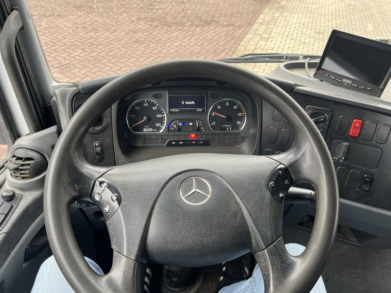 Mercedes-Benz Atego 1222 K 4x2 Atego 1222 K 4x2, 2x AHK - Volquete camión: foto 3 Mercedes-Benz Atego 1222 K 4x2 Atego 1222 K 4x2, 2x AHK - Volquete camión: foto 3