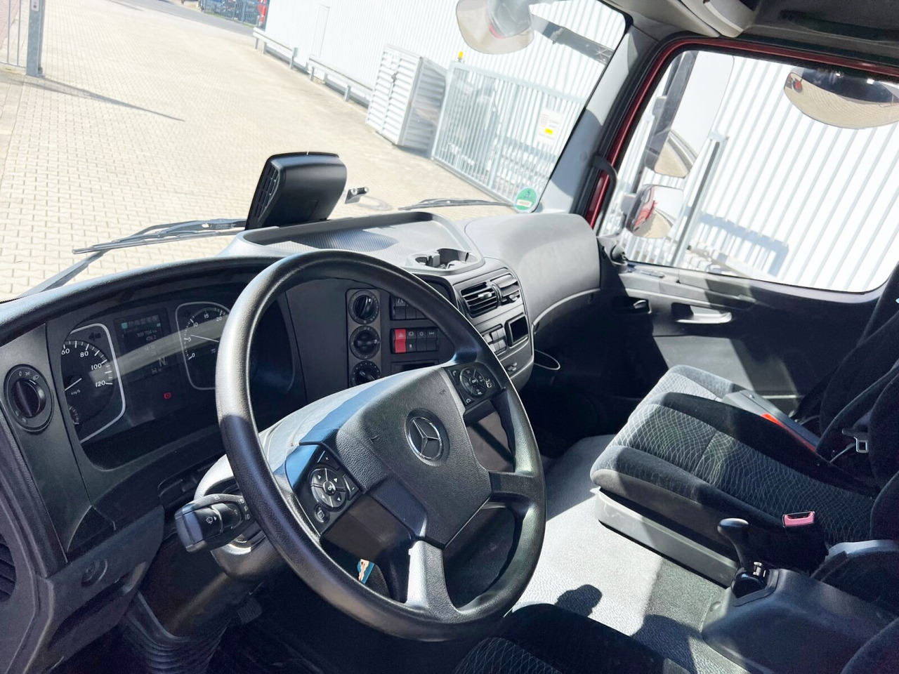 Mercedes-Benz Atego 1227 K 4x2 Atego 1227 K 4x2, Meiller Kipper - Volquete camión: foto 3 Mercedes-Benz Atego 1227 K 4x2 Atego 1227 K 4x2, Meiller Kipper - Volquete camión: foto 3