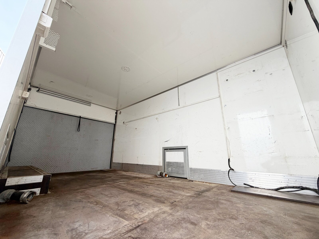 Camión caja cerrada Mercedes-Benz Atego 1330 4x4 Atego 1330 4x4, Iso-Koffer mit Heizung, LBW: foto 11