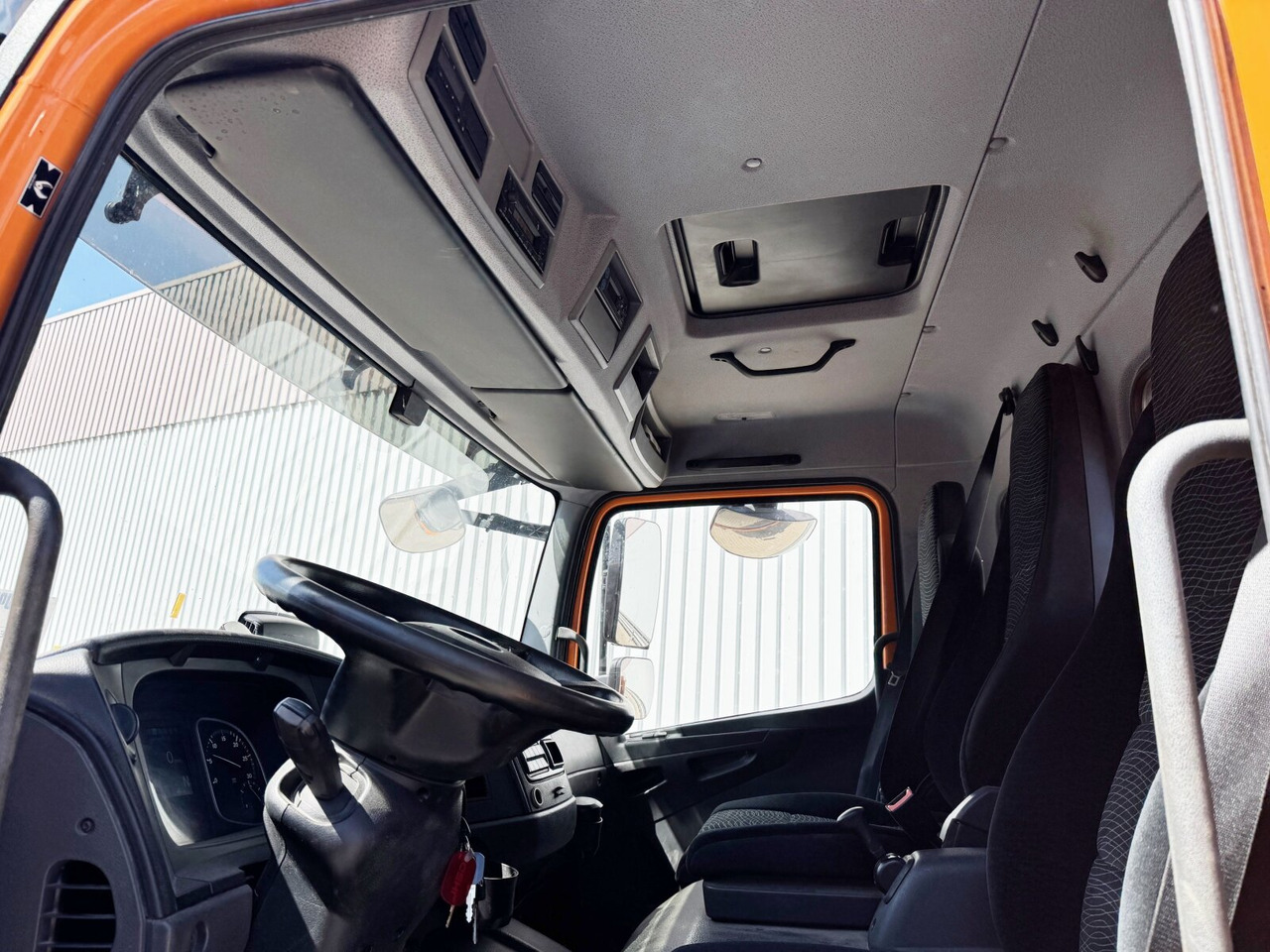 Mercedes-Benz Atego 1530 K 4x2 Atego 1530 K 4x2, Meiller 3-Seiten, 2x AHK - Volquete camión: foto 3 Mercedes-Benz Atego 1530 K 4x2 Atego 1530 K 4x2, Meiller 3-Seiten, 2x AHK - Volquete camión: foto 3