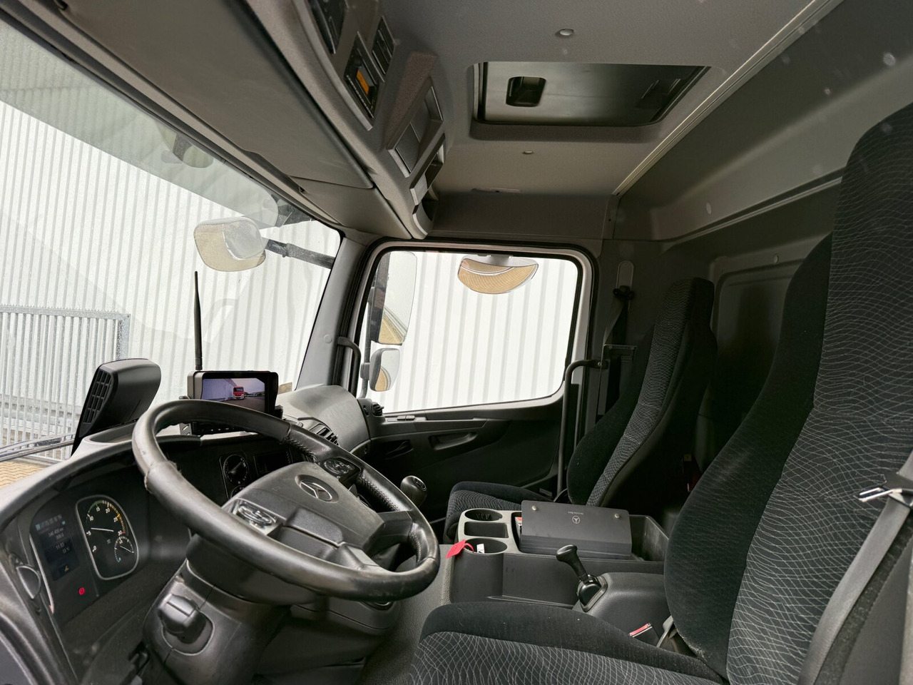 Mercedes-Benz Atego 1627 L 4x2 Atego 1627 L 4x2, 6-Zylinder, Motorabtrieb - Chasis camión: foto 2 Mercedes-Benz Atego 1627 L 4x2 Atego 1627 L 4x2, 6-Zylinder, Motorabtrieb - Chasis camión: foto 2