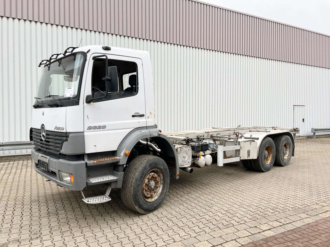Mercedes-Benz Atego 2628 K 6x4 Atego 2628 K 6x4, 6-Zylinder - Chasis camión: foto 1 Mercedes-Benz Atego 2628 K 6x4 Atego 2628 K 6x4, 6-Zylinder - Chasis camión: foto 1